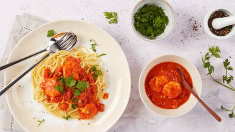 Spaghetti mit Tomaten und Crevetten