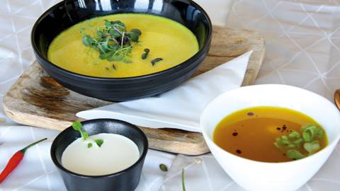 Herbstliche Kürbis-Curry-Suppe